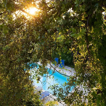 빌라 Milos Frínion